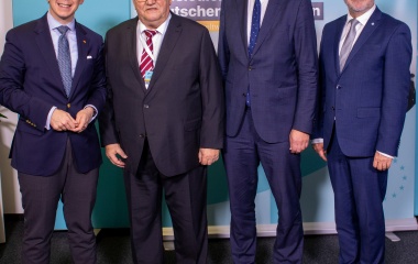 Gruppenfoto Philipp Amthor MdB, Egon Primas, Stephan Mayer MdB und Dr. Bernd Fabritius