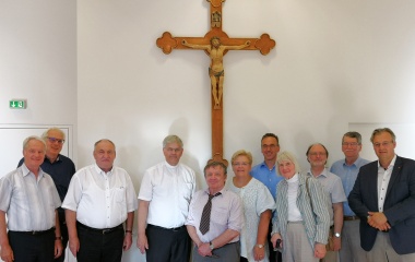 Besuch des OMV-Bundesvorstandes bei Vertriebenenbischof Hauke im Erfurter Dom Besuch des OMV-Bundesvorstandes bei Vertriebenenbischof Hauke im Erfurter Dom