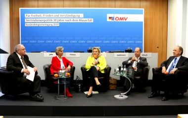 Podiumsdiskussion zu Aussiedlerthemen auf der OMV-Bundesdelegiertentagung 2019 Podiumsdiskussion zu Aussiedlerthemen auf der OMV-Bundesdelegiertentagung 2019