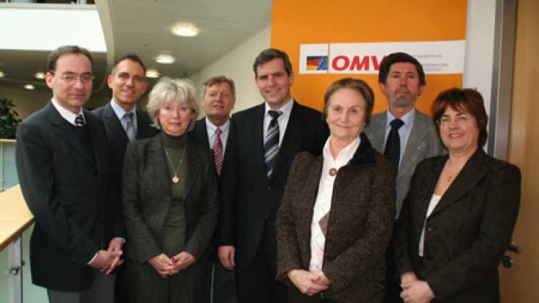 v.l.n.r.: Oliver Dix (Braunschweig), Michael Weigand (Mönchengladbach), Gudrun Osterburg MdL (Frankfurt), Helmut Sauer (Salzgitter), Dr. Michael Griesbeck (Nürnberg), Maria-Elisabeth Schiebuhr (Köln), Adolf Braun (Chemnitz), Christa Matschl MdL (Erlangen)