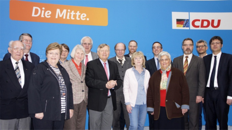 (v.l.n.r.) Greifenhain, Hansel, Ripsam, Prof. Dr. Pietsch, Malla, Schuck, Sauer (Salzgitter), Scheer, Krüger, Osterburg, Zalder, Kahnert, Engemann, Dr. Baur und Krüger (v.l.n.r.) Greifenhain, Hansel, Ripsam, Prof. Dr. Pietsch, Malla, Schuck, Sauer (Salzgitter), Scheer, Krüger, Osterburg, Zalder, Kahnert, Engemann, Dr. Baur und Krüger