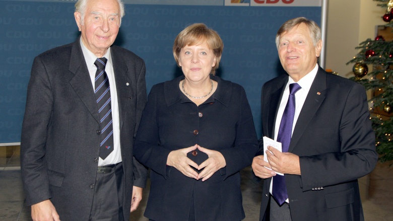 Dr. Sieghard Rost Dr. Sieghard Rost