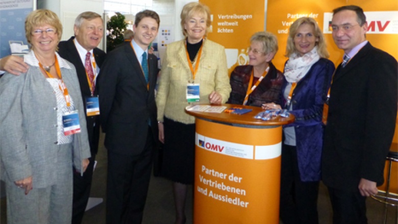 (v.l.n.r.) Angelika Jahns MdL (Wolfsburg), Helmut Sauer (Salzgitter), Paul Derabin, Erika Steinbach MdB, Renate Holznagel, Editha Lorberg MdL und Oliver Dix