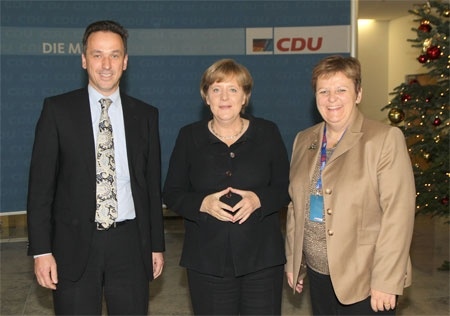 (v.l.) Christoph Zalder, Dr. Angela Merkel MdB und Iris Ripsam