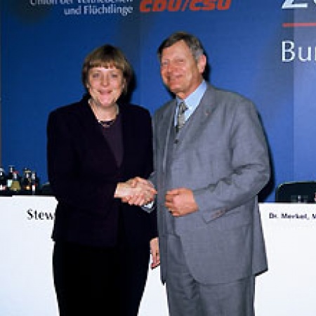 Dr. Angela Merkel, Helmut Sauer