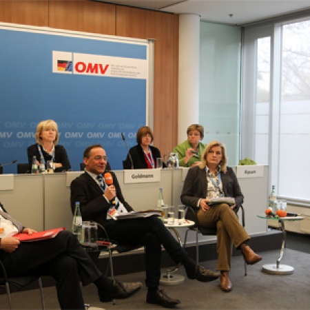 Podiumsdiskussion zu Themen der Aussiedlerpolitik Podiumsdiskussion zu Themen der Aussiedlerpolitik