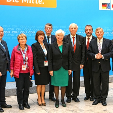 Bayerische Delegierte mit Gerda Hasselfeldt MdB Bayerische Delegierte mit Gerda Hasselfeldt MdB