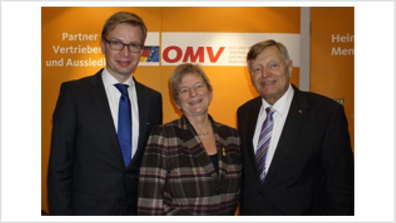 Präsident des Bundes der Steuerzahler Rainer Holznagel, BdV-Präsidiumsmitglied Landtags- vizepräsidentin a.D. Renate Holznagel und Helmut Sauer (Salzgitter)